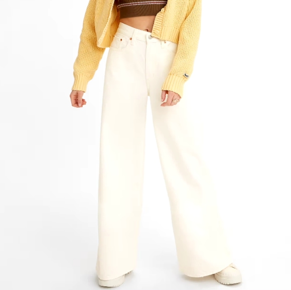 Levi's XL Flood Jeans in White Rinse - Picture 4 of 9